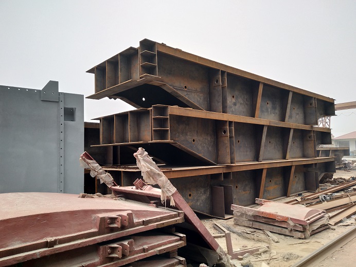 ����բ��