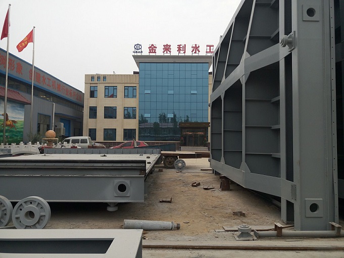 ����բ��