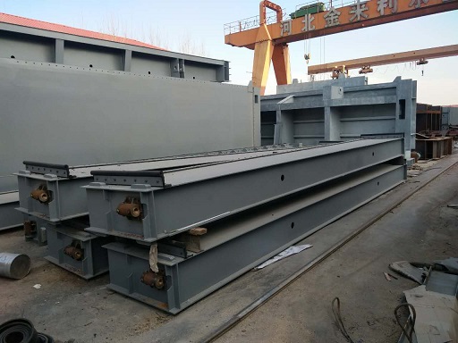 ����բ��