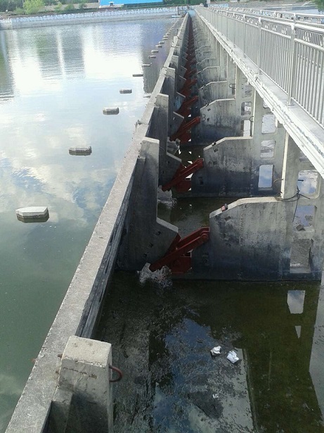 ���̰���