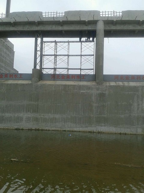 ���̰���