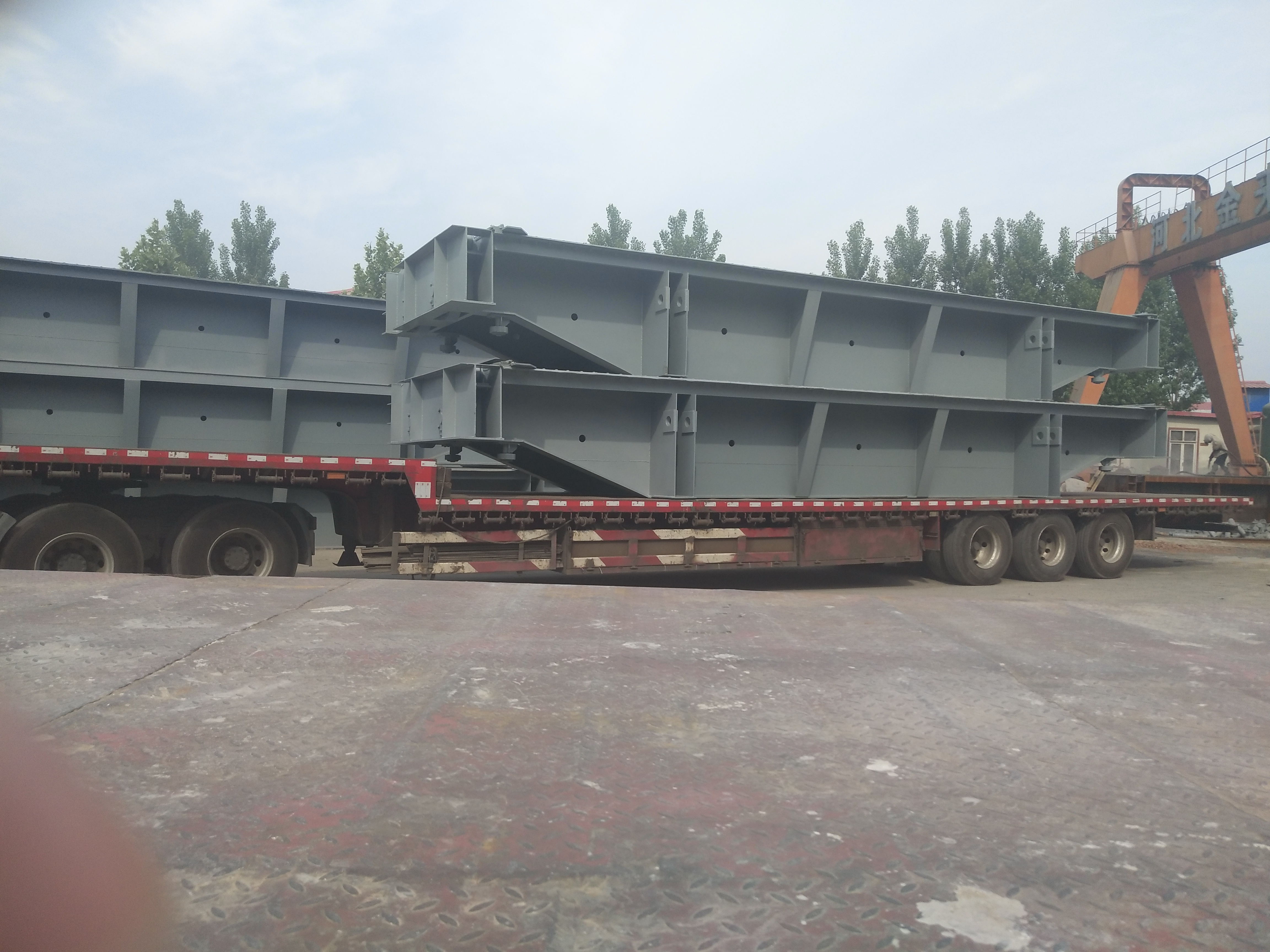 װ������