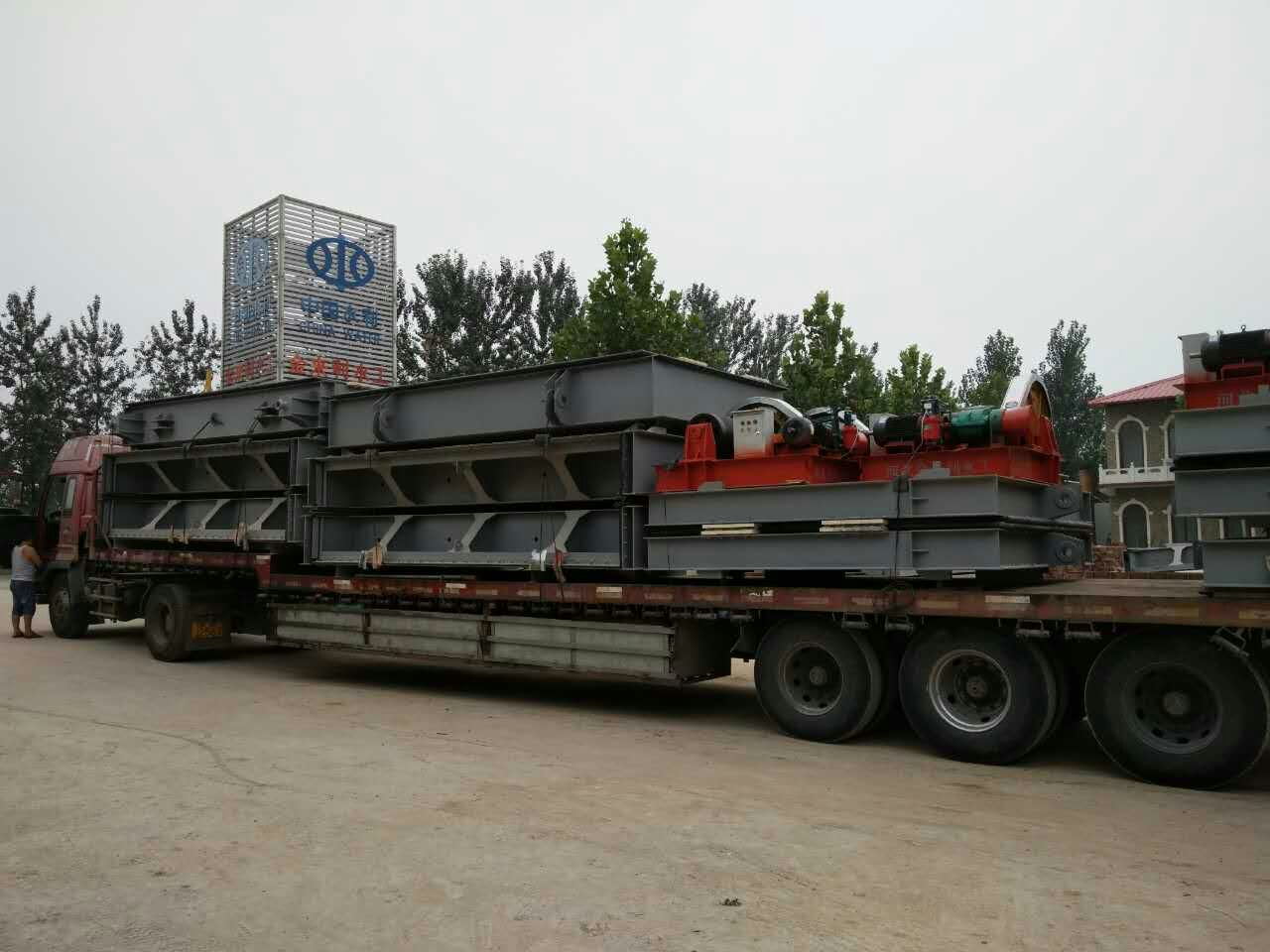 װ������